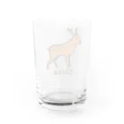 MrKShirtsのShika (シカ) 色デザイン Water Glass :back