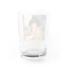 ソヒのショップの絵を描くのが好きな女の子 Water Glass :back