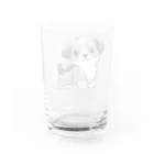 もふもふデザインストアの癒しのふわふわ、もちもち犬 Water Glass :back