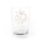 猫と紡ぐ物語のリズム感抜群！長身な白シャムネコがビーチでランバダダンス！  Water Glass :back