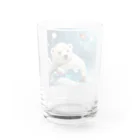 りんりんの可愛いシロクマちゃんショップ　かわいいよ！のボールを守っている白熊 Water Glass :back