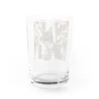 amaneiro___のお花のむこうに何かを見つけた猫 Water Glass :back