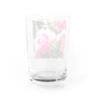 或る by 千～sahasraのpink rose Water Glass :back