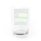 ザ ロングアイランド アパレルの平行四辺形デザイン イエロー×グリーン×チャコール Water Glass :back
