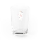 SUIMINグッズのお店のまぐろの握り寿司を自慢げに運ぶねこ Water Glass :back
