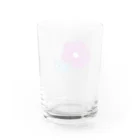 pajamaのむらさき色のお花 Water Glass :back