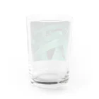 テユタオイシューのグッズの千文字「Don't care, but care」の葉っぱ Water Glass :back