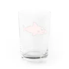 サメ わりとおもいのサメ？はピンク Water Glass :back