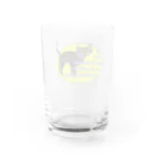 無重力の猫とは喋らなくても仲良しTシャツ Water Glass :back