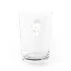 SUIMINグッズのお店のはまちの握り寿司を前のめりに運ぶねこ Water Glass :back