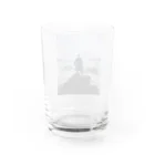 世界の絵画アートグッズのカスパー・ダーヴィト・フリードリヒ《雲海の上の旅人》 Water Glass :back