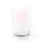 おもちの家の赤とピンクの幾何学模様　花 Water Glass :back