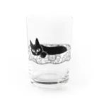 黒猫メディア / nya3（にゃにゃにゃ）の浮き輪と黒猫さん Water Glass :front