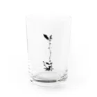 PALA's SHOP　cool、シュール、古風、和風、の和柄　白と黒　花模様　(色なし) Water Glass :front