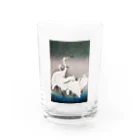 MUGEN ARTの小原古邨　雪中群鷺（白鷺の群れ）日本のアートTシャツ＆グッズ Water Glass :front