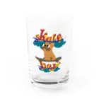 sloth_giraffeのスケートボードするワンコ Water Glass :front