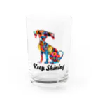 G.O.A.T.designのカラフルな模様を身に纏った犬 Water Glass :front