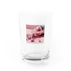 親指の先のピンクドラッグ Water Glass :front