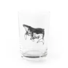 碧そよぐなぜか閉店しない服屋のhunp back whale モノクロ Water Glass :front