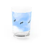 雁花工房（寄付アイテム販売中です）のマガン飛翔３羽 Water Glass :front