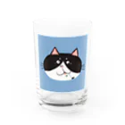 あおた｜猫好きイラストレーターのお茶目ブサカワフェイスの白黒ハチワレ猫 Water Glass :front