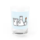 うえたに夫婦のビーカーくんロゴ水色背景 Water Glass :front