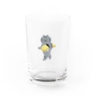 SUIMINグッズのお店の玉子の握り寿司をのんびり運ぶねこ Water Glass :front
