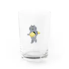 SUIMINグッズのお店の玉子の握り寿司をのんびり運ぶねこ Water Glass :front