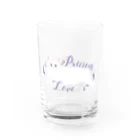 ミウラとみやこ🐱FIP闘病中の寵愛のお姫さま/パープル Water Glass :front