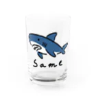 サメ わりとおもいのシンプルなSame　色付き Water Glass :front