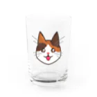 コナカマ通販SUZURI支店の三毛猫ちゃん Water Glass :front