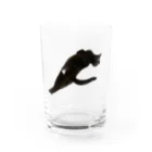 utsubokazulaのハートつきクロネコ Water Glass :front