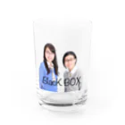 BlacK BOXの「ブラボーショップ」のブラボー“くり抜き”宣材写真名入バッヂ グラス前面