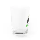 ラッキーアイテムの仲間たちのラッキーアイテムはバーニーズです。 Water Glass :left