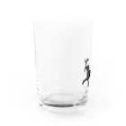 J工房-suzuri店の陽気なレトリーバー(黒) Water Glass :left