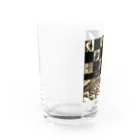 黒猫デザインのパッと見わからない　イボタガ　市松　黒 Water Glass :left