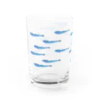 きたぽよグッズショップ【ぽよ劇場のグッズ屋さん】のにぼしのにぼ〜フル魚群〜 Water Glass :left