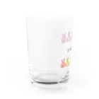 うさぎさん屋さんの並んだピンクうさぎさんとカラフルうさぎさん Water Glass :left