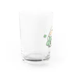 ねこ猫屋さんの三毛猫さんとクローバー Water Glass :left