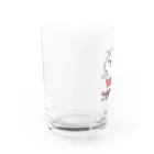 イラスト MONYAAT のワンポイント 赤ぱんポメラのスケボー Water Glass :left
