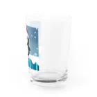 フリーダムのクリスマスの陽気なペンギン Water Glass :right