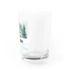 HappyFaceMarketの雪かきするクマ Water Glass :right