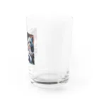 SWQAの暖炉の前でくつろぐ子ライオン Water Glass :right