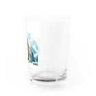 アミュペンの山頂に向かって勇敢に進む登山者 Water Glass :right