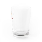 SUIMINグッズのお店のまぐろの握り寿司を自慢げに運ぶねこ Water Glass :right