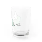 yukiusastudioの雲に乗ったうさぎさん（グリーン） Water Glass :right