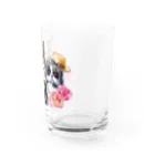 SANKAKU DESIGN STOREの仲良し！ぺちゃかわ猫ちゃんたちのバカンス。 Water Glass :right