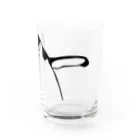 コンぎつねデザイン工房の片翼を広げたヒゲペンギン Water Glass :right