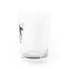 MrKShirtsのUshi (牛) 黒デザイン Water Glass :right