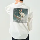 AQUAMETAVERSEのサーフィンをするウサギ ワークシャツ